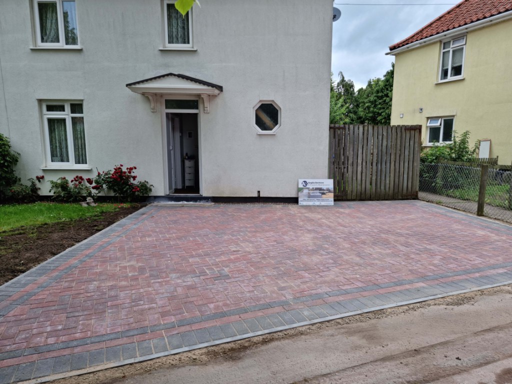 This is a newly installed block paved drive installed by Canterbury Driveways